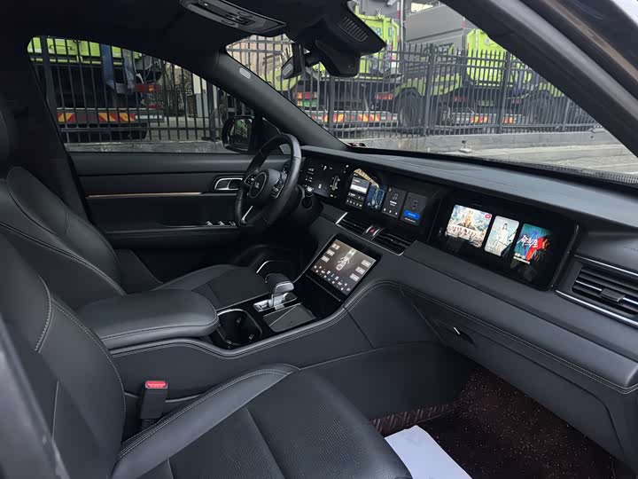 Фото 7 - LiXiang One