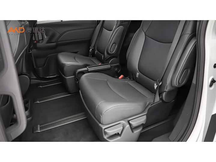 Фото 7 - Toyota Granvia