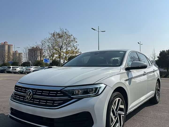 Фото 1 - Volkswagen Sagitar L