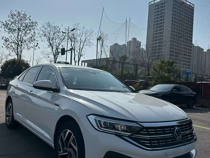 Фото 3 - Volkswagen Sagitar L