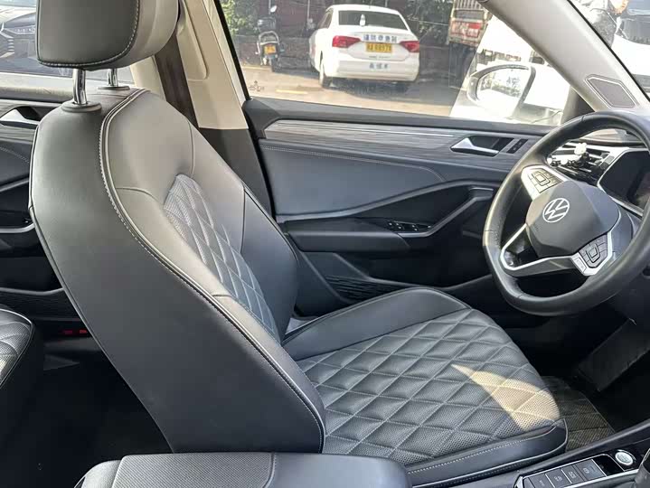 Фото 6 - Volkswagen Sagitar L