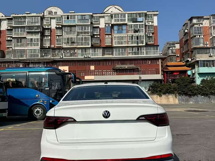 Фото 8 - Volkswagen Sagitar L