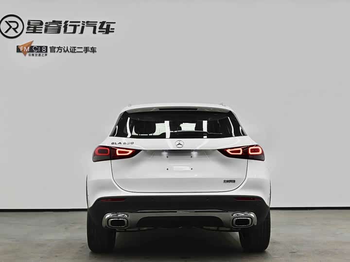 Фото 4 - Mercedes-Benz GLA-Class