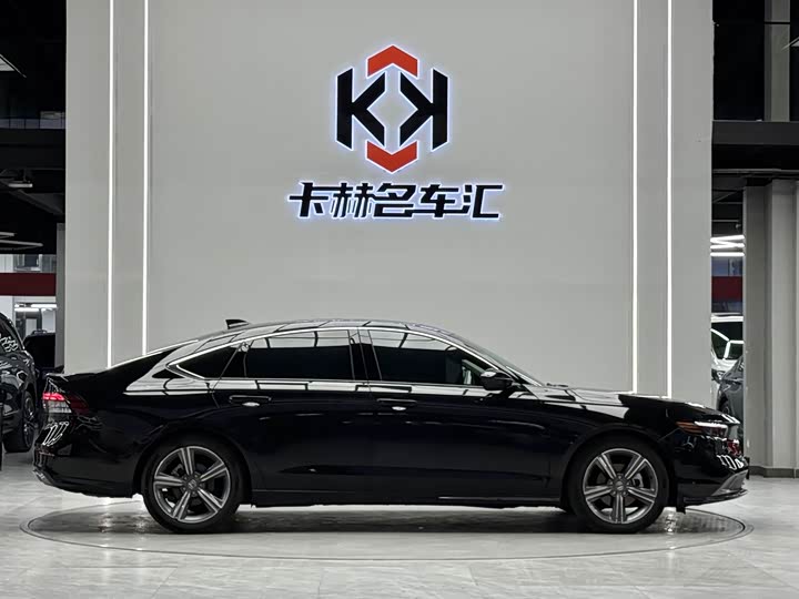 Фото 4 - Honda Accord