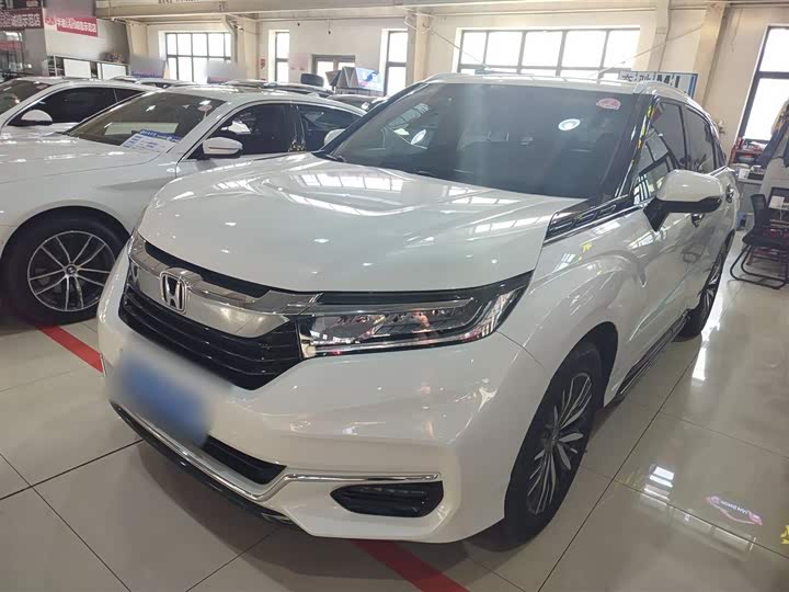 Фото 2 - Honda Avancier