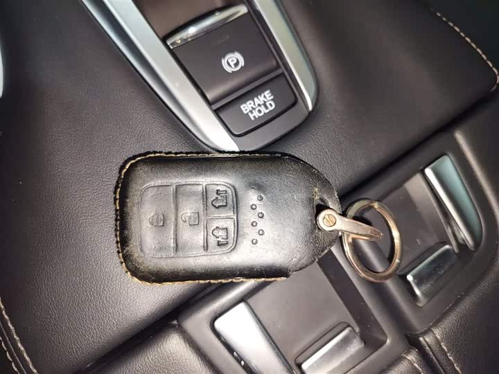 Фото 9 - Honda Avancier