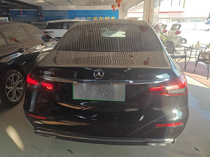 Фото 6 - Mercedes-Benz E-Class