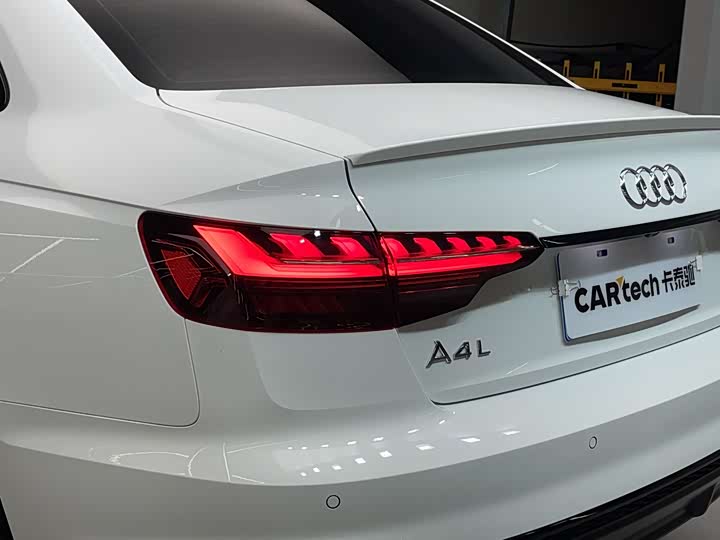 Фото 8 - Audi A4L