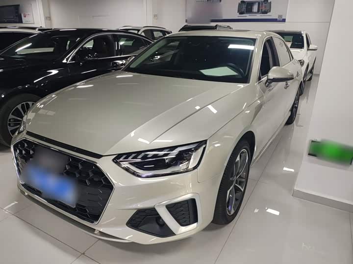 Фото 2 - Audi A4L