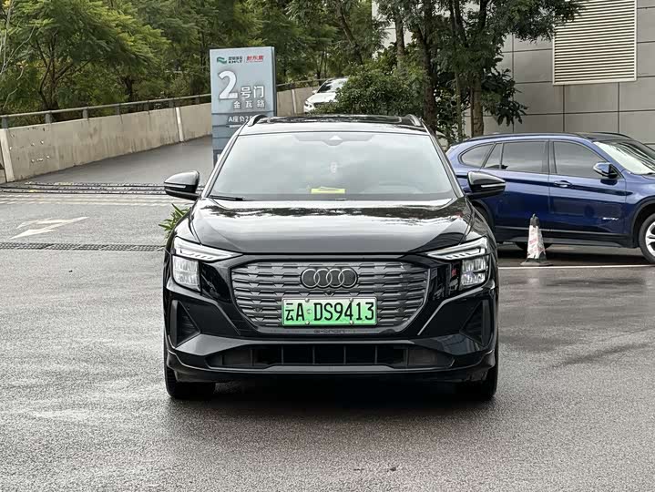 Фото 2 - Audi Q5 e-tron