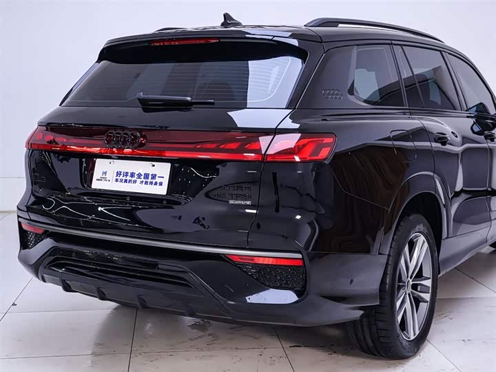 Фото 7 - Audi Q6