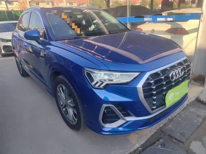 Фото 4 - Audi Q3