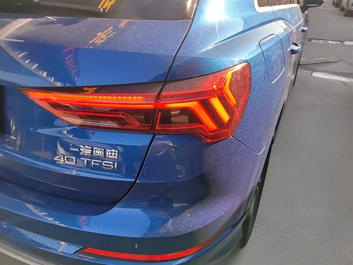 Фото 8 - Audi Q3