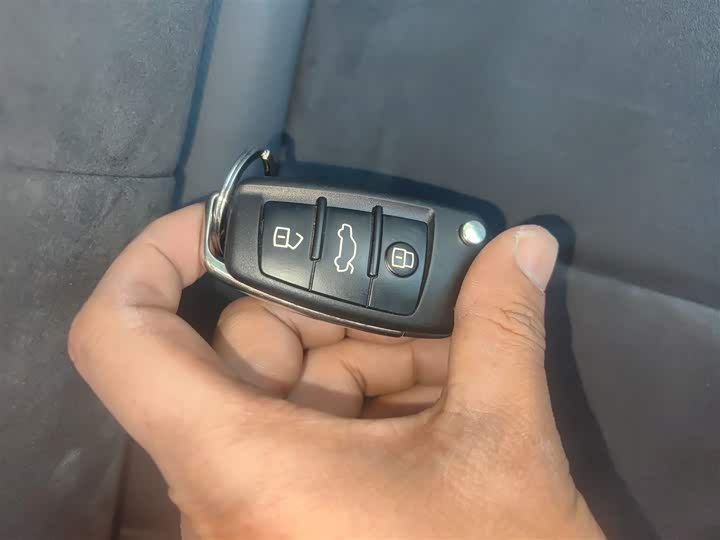 Фото 9 - Audi Q3