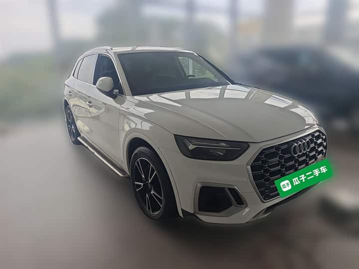 Фото 7 - Audi Q5L