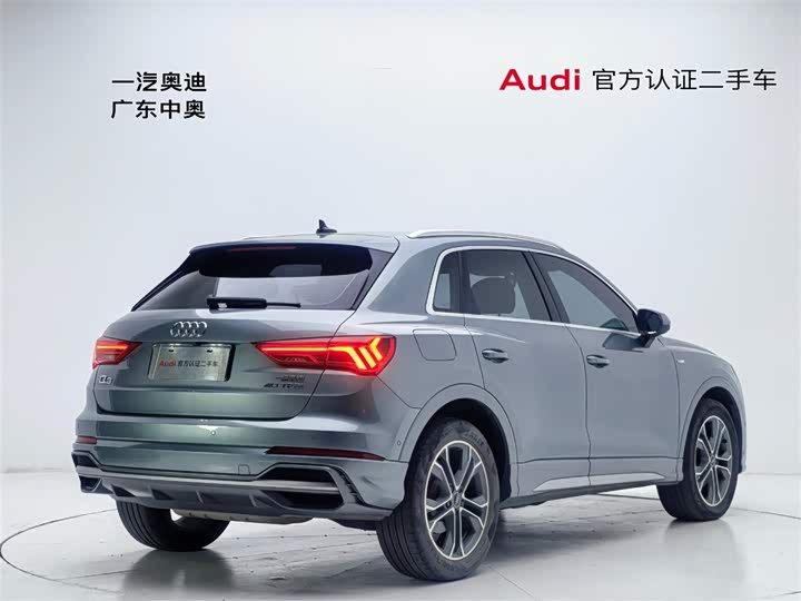 Фото 4 - Audi Q3