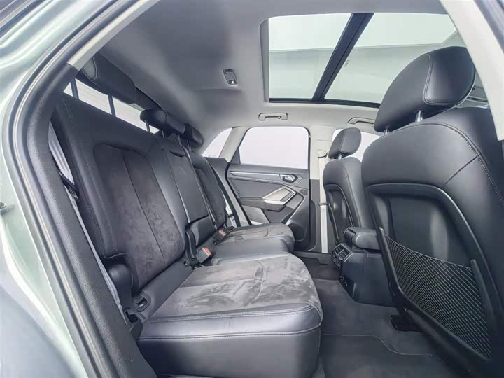 Фото 8 - Audi Q3