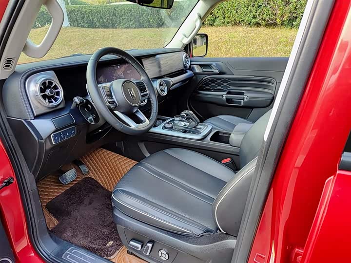 Фото 7 - Tank 300