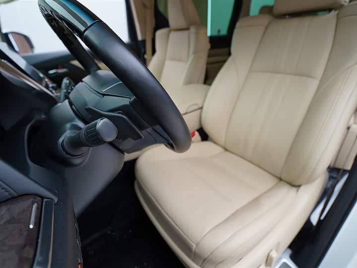 Фото 4 - Toyota Vellfire