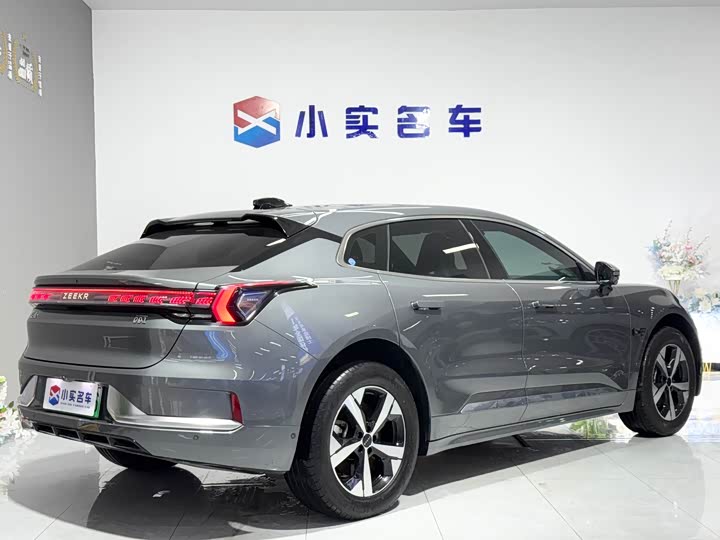 Фото 7 - Zeekr 001