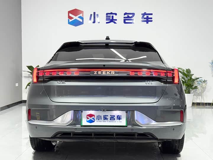 Фото 8 - Zeekr 001