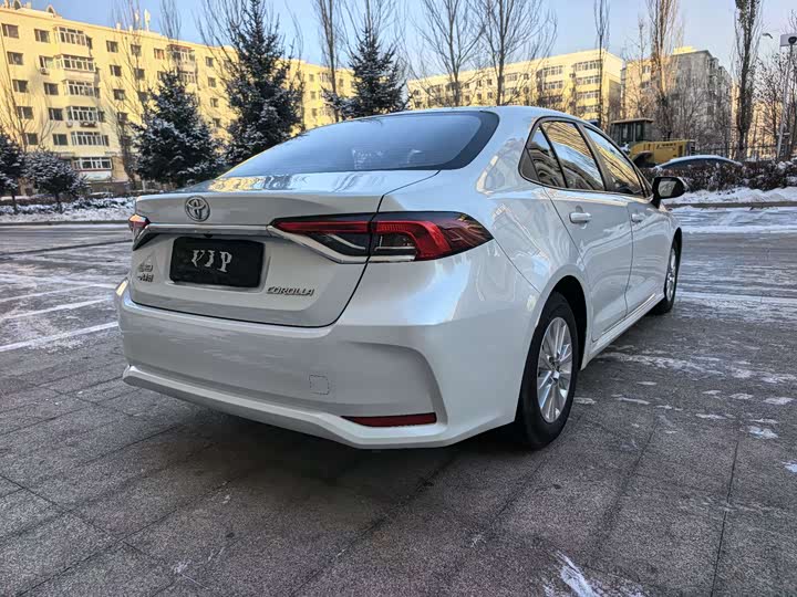 Фото 4 - Toyota Corolla