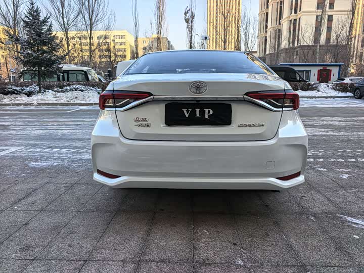 Фото 5 - Toyota Corolla