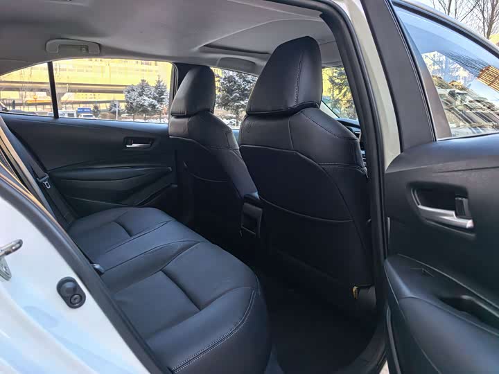 Фото 9 - Toyota Corolla