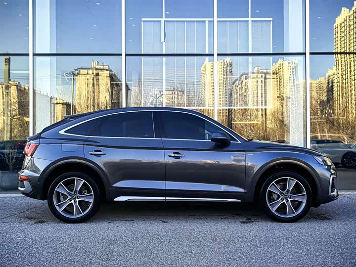 Фото 4 - Audi Q5L Sportback