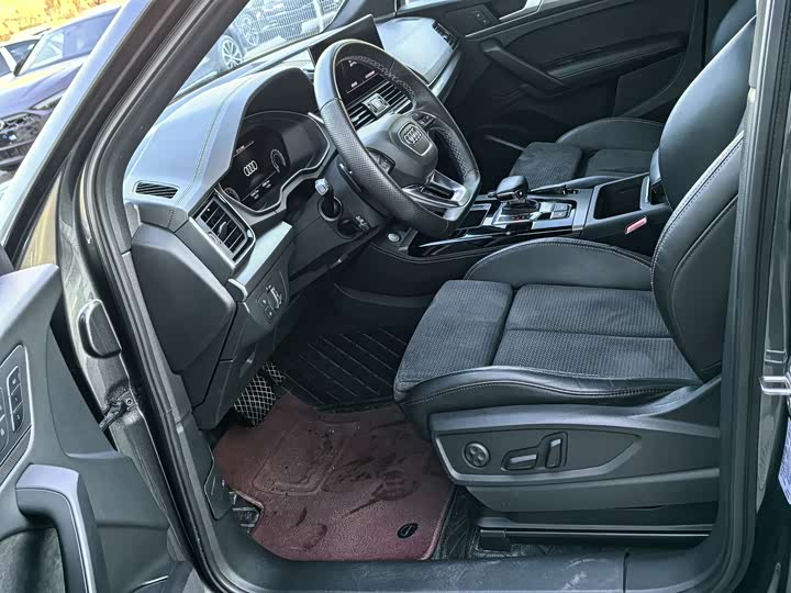 Фото 9 - Audi Q5L Sportback