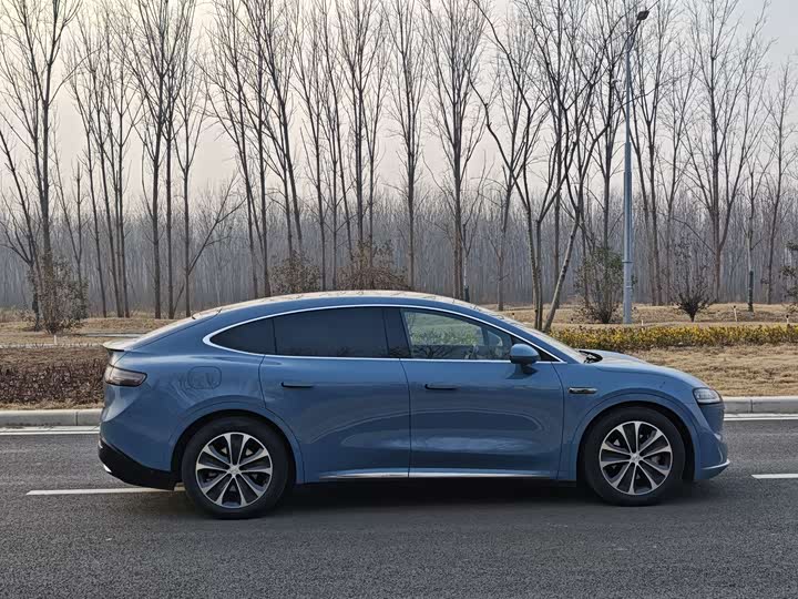 Фото 4 - Luxeed R7