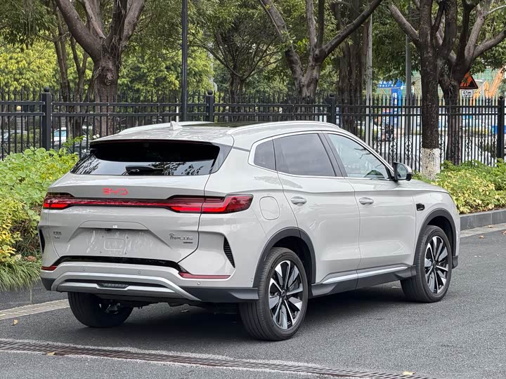 Фото 3 - BYD Song Plus Hybrid/EV