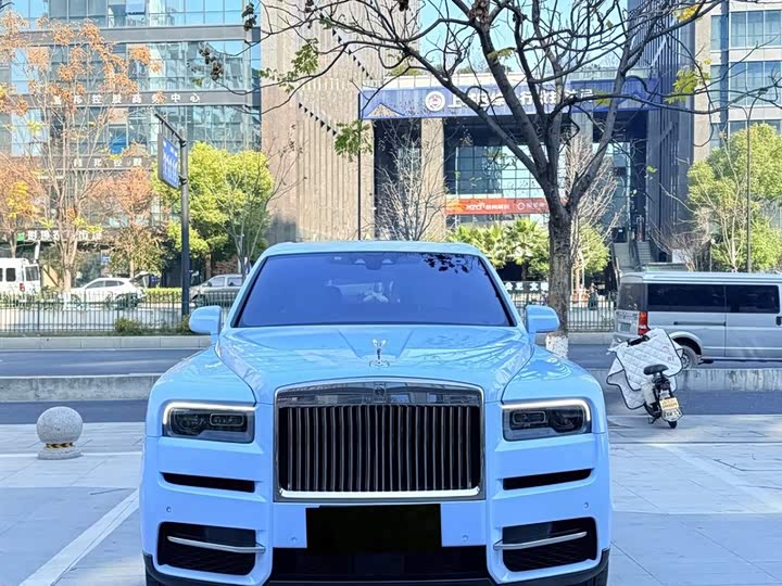 Фото 2 - Rolls-Royce Cullinan