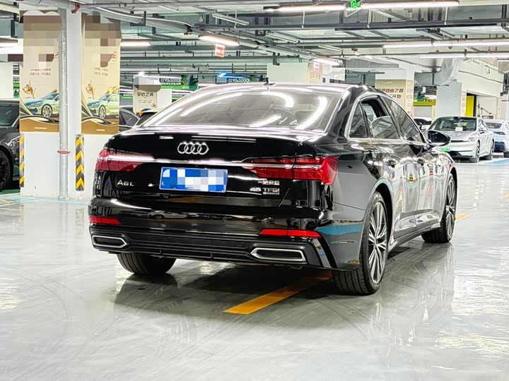 Фото 4 - Audi A6L