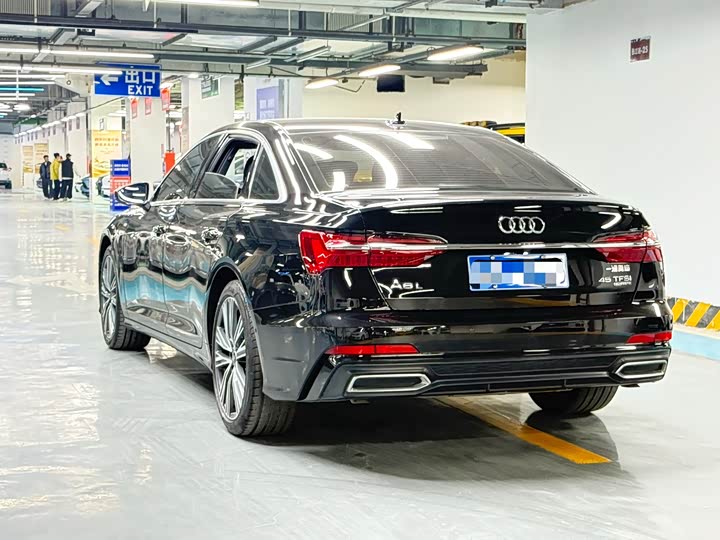 Фото 6 - Audi A6L