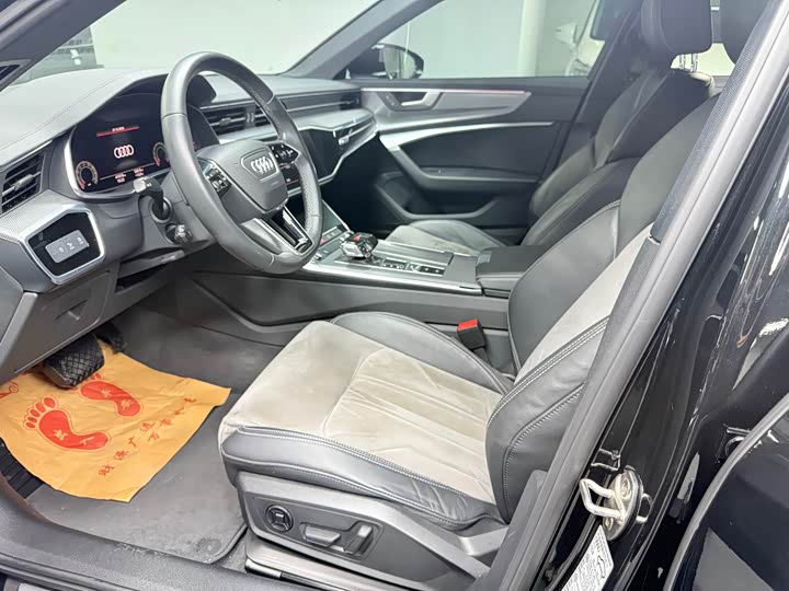 Фото 9 - Audi A6L