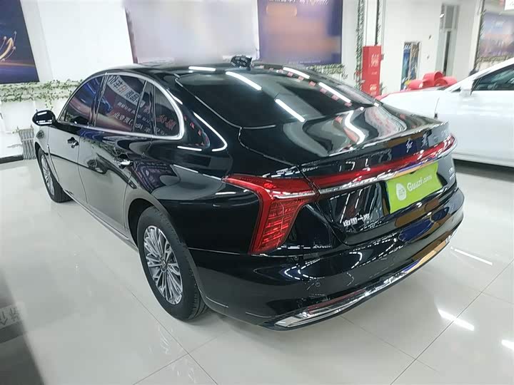 Фото 5 - Hongqi H5