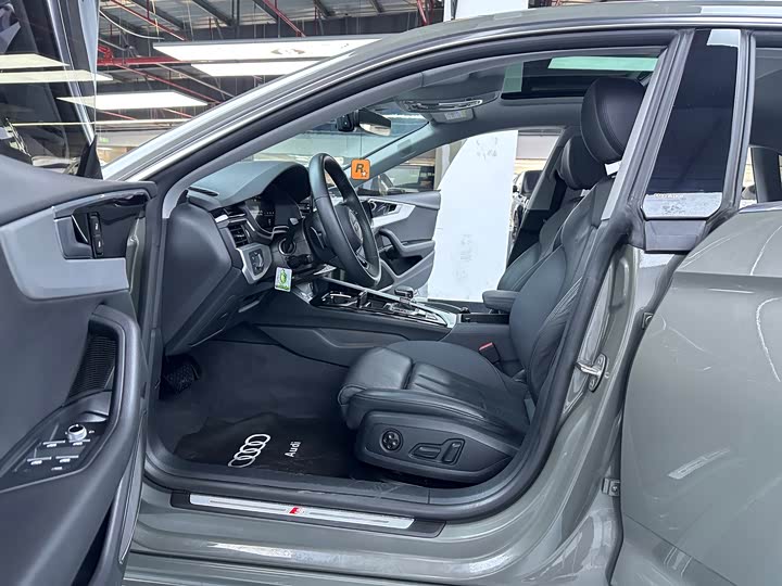 Фото 4 - Audi A5