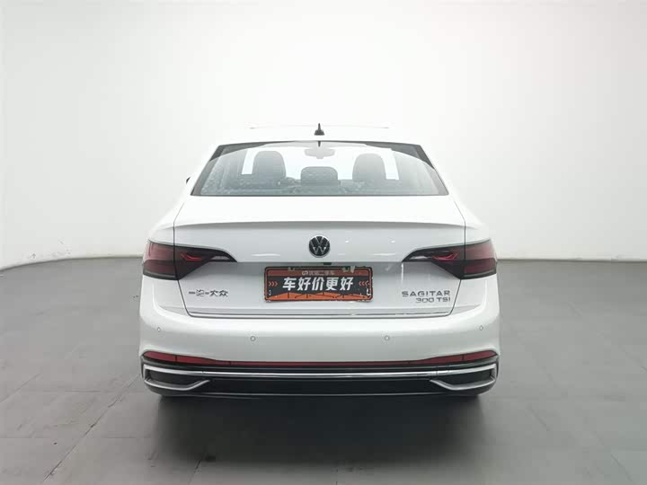 Фото 4 - Volkswagen Sagitar L