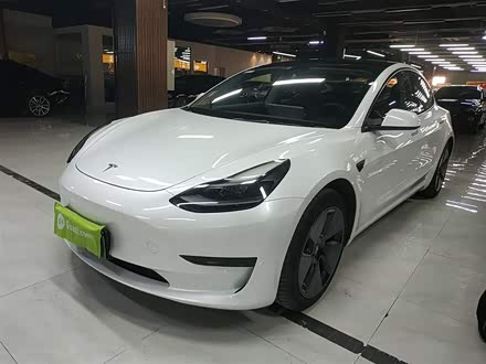 Фото 1 - Tesla Model 3