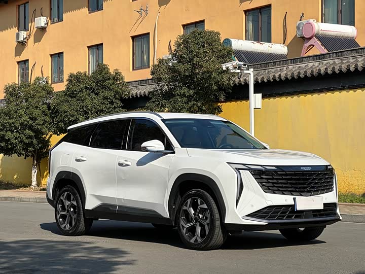 Фото 3 - Geely Atlas L