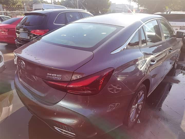 Фото 7 - MG Motor 5