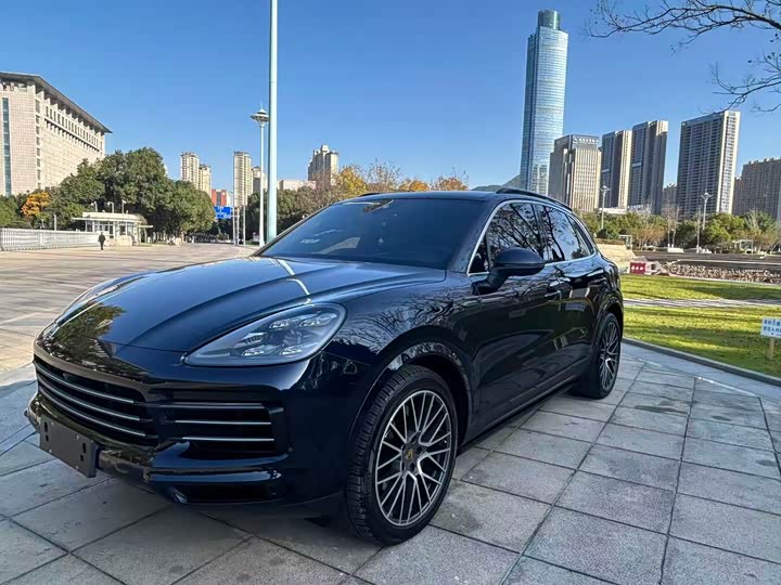 Фото 1 - Porsche Cayenne