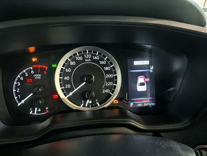 Фото 8 - Toyota Corolla