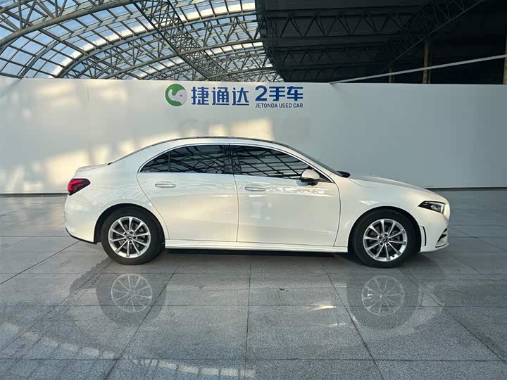 Фото 5 - Mercedes-Benz A-Class