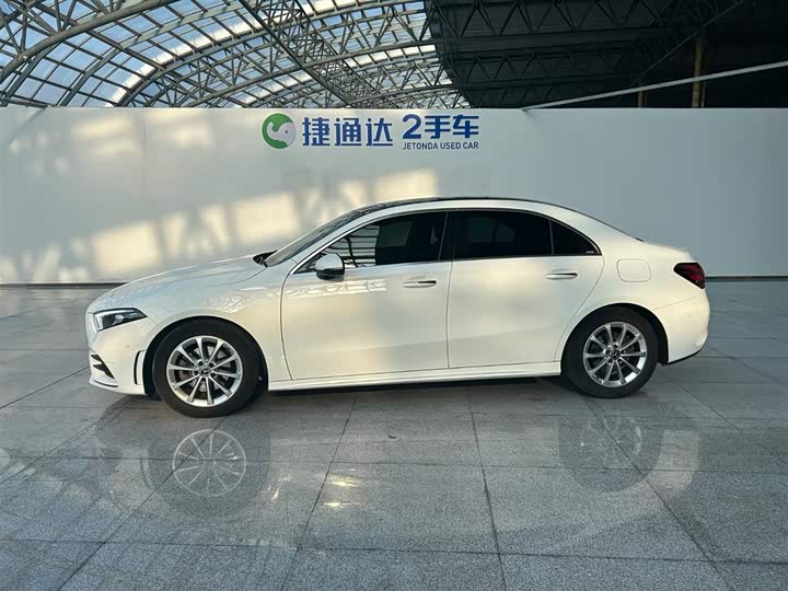 Фото 6 - Mercedes-Benz A-Class