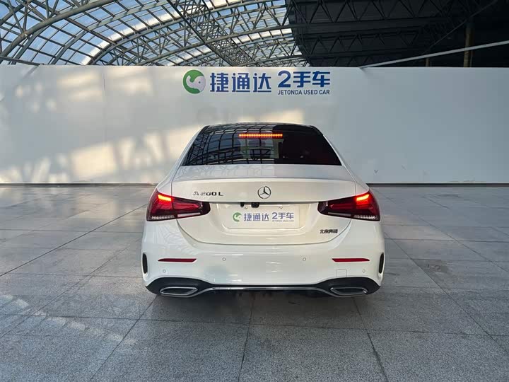 Фото 8 - Mercedes-Benz A-Class