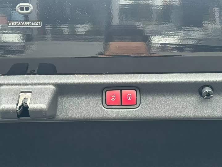 Фото 9 - Mercedes-Benz EQE AMG