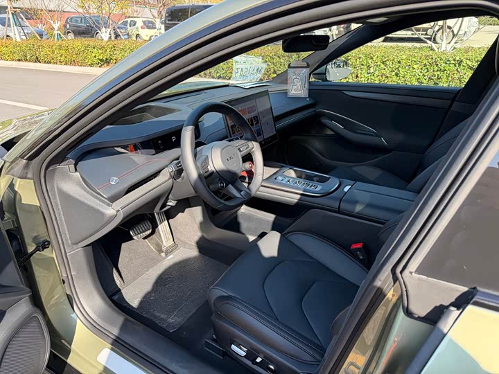 Фото 7 - Xiaomi SU7