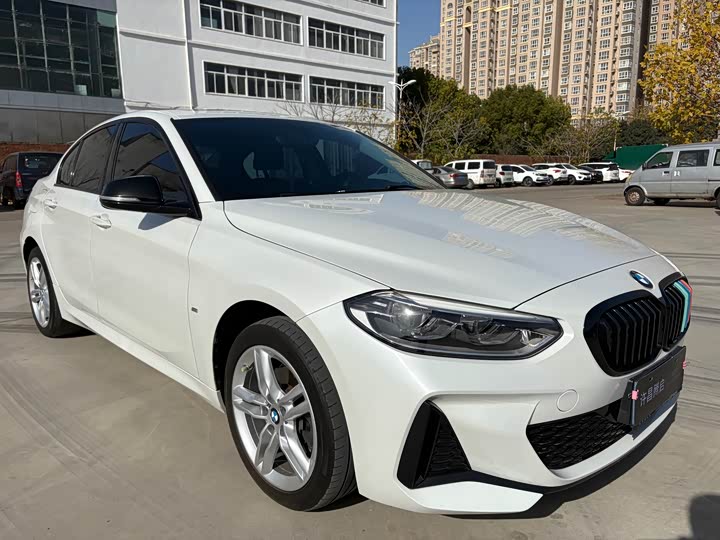 Фото 3 - BMW 1 Series